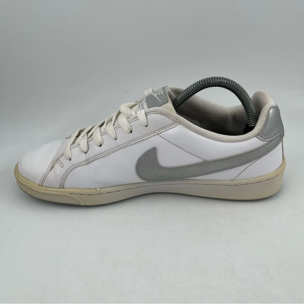 Nike Women’s Court Majestic White Grey Lace Up Low Top Running Shoes - Size 10